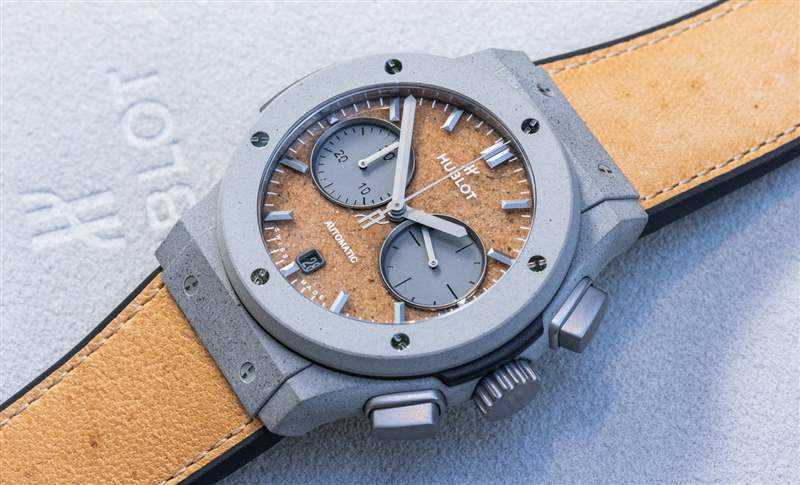 動手實(shí)踐：Hublot Classic Fusion Chronograph Concrete Sand Watch with Concrete & Sand 來自迪拜