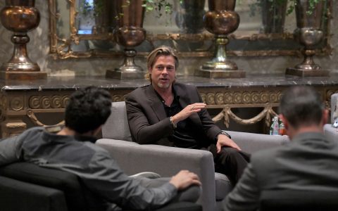 百年靈大使兼腕表收藏家布拉德·皮特 (Brad Pitt) 追求精準酷