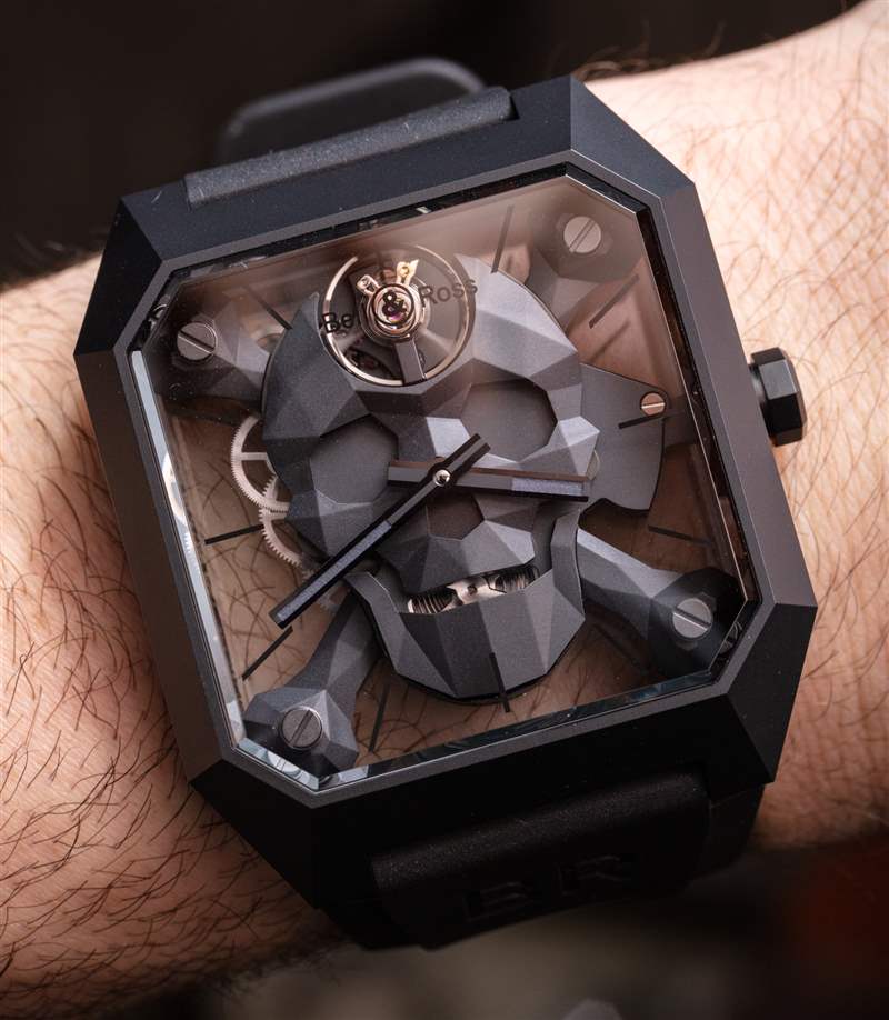 動(dòng)手操作：Bell & Ross BR 01 Cyber?? Skull 手表