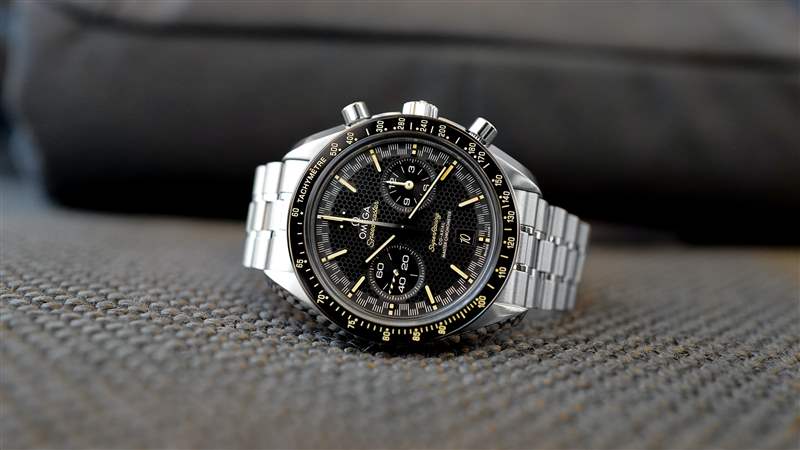 歐米茄(Omega)的推出為超霸超級(jí)賽車(chē)設(shè)立了新的精準(zhǔn)標(biāo)準(zhǔn)