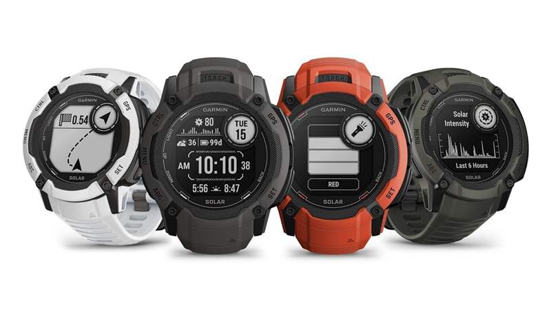 無論是在城市或是在叢林之中， Garmin Instinct 外型設(shè)計(jì)極其亮眼，穿搭上無需費(fèi)力就能展露自我特色，日常功能與精致外型兼具于一身，戴上就能陪你隨心所欲穿梭世界各地。 （Garmin）