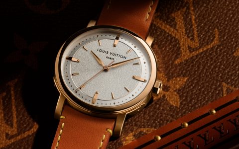 LOUIS VUITTON Escale系列四款24年大三針新表