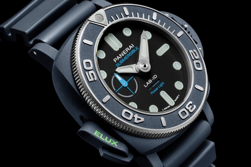 夜光功能新高度！ Panerai全新Submersible Elux LAB-ID腕表 以純機械一鍵開關發光系統