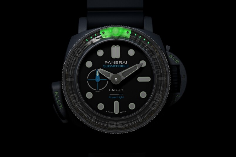 夜光功能新高度！ Panerai全新Submersible Elux LAB-ID腕表 以純機械一鍵開關發光系統